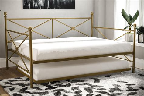 This elegant and chic daybed has a vintage silhouette with rounded lines and. Home in 2020 | Daybed with trundle, Daybed with trundle ...