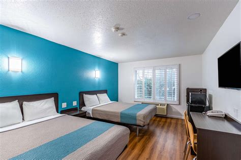 Motel 6-Fountain Valley, Ca - Huntington Beach Area $79 ($̶1̶5̶1̶