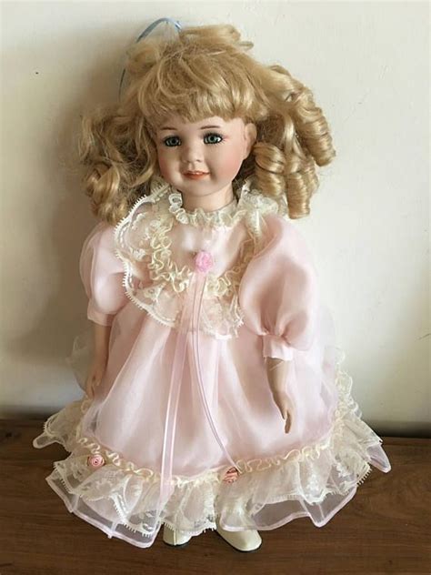 Vintage Porcelain Doll With Blond Hair And Eyelashes Etsy Vintage Porcelain Dolls Porcelain