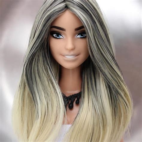 pin by tiempo para mí on barbie fashion dolls barbie hairstyle barbie hair long hair styles