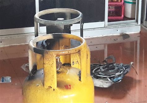 Gaslink industrial gases sdn bhd. Gas leak explosion at Shah Alam Arab restaurant injures ...