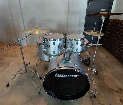 Ludwig Accent Drive 5 Piece Drum Set Wcymbal Hobbies And Toys Music