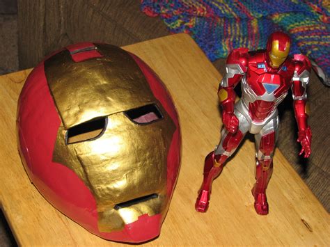 Iron Man Mask Papercraft