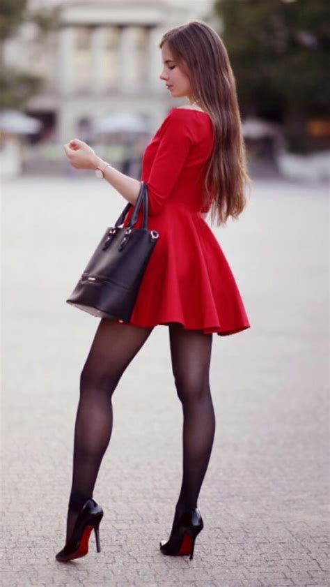 Fαshiση Gαlαxy 98 ☯ Pretty Red Red Dress With Black Tights Women Fashion