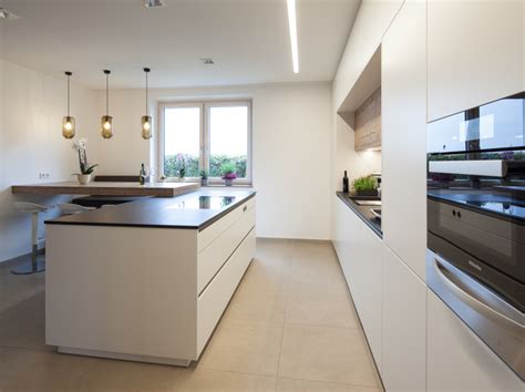 Nicht nur den wunschschrank kann man bei meine möbelmanufaktur individuell im konfigurator planen, sondern auch weitere wunschmöbel. Der Schrank nach Mass - KOCHEN - ESSEN