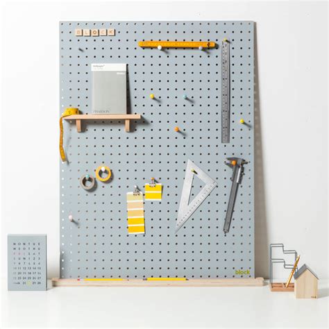 Pegboard Stand By Block Design