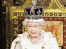 Reina Isabel de Inglaterra se queja del peso de su corona - La Nación