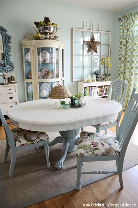 The principle colors used for the makeover of this dining room is black and white. Dining Chair Makeovers