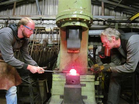 Nigel Barnett Artist Blacksmith At Fransham Forge Teaching