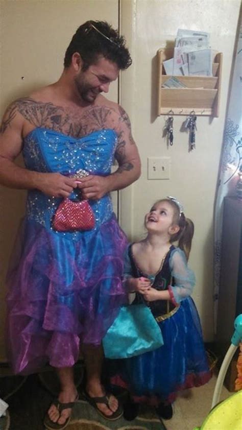 still cracking 7 dads who dressed up to support their daughters still cracking