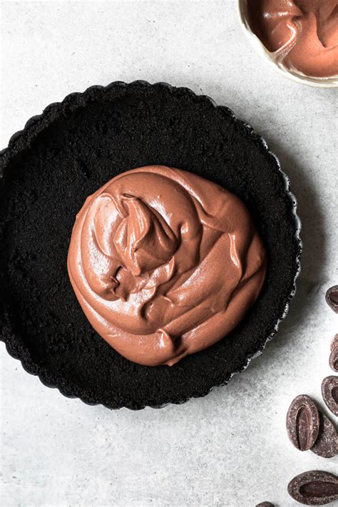 Easy No Bake Dark Chocolate Mousse Pie With Oreo Crust Belula