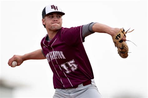 Bonac Pitching Is Old Hitting Is Young The East Hampton Star