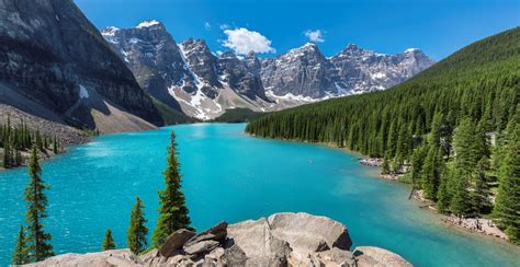 Awesome Alberta Moraine Lake Is The Picture Perfect Summer Spot