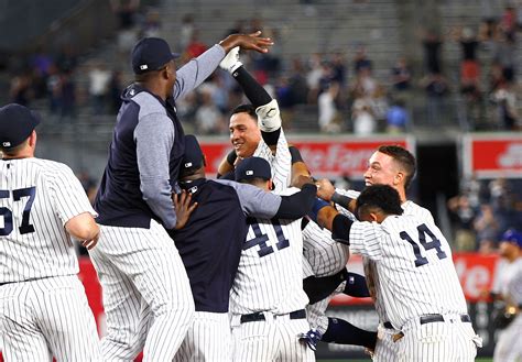 Yankees 2 Rangers 1 Toes Are Often Used In Walking Pinstripe