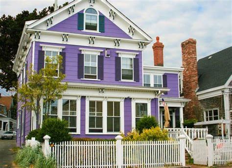 The Dos And Donts Of Choosing A New House Color House Colors