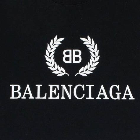 Your personal data may be jointly controlled by balenciaga and kering for marketing and other purposes as detailed in our privacy policy. Balenciaga