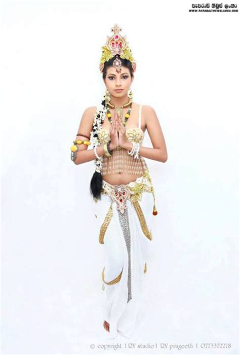 Actress And Models Ruchini Tanasha Sri Lankan Beautiful