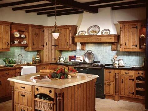 Rustic charm meets farmhouse chic in this casual country christmas theme. Country Kitchens : Definition, Ideas, Info