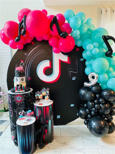 Novas 9th Tiktok Birthday Party Confetti Fair Tween Birthday Party