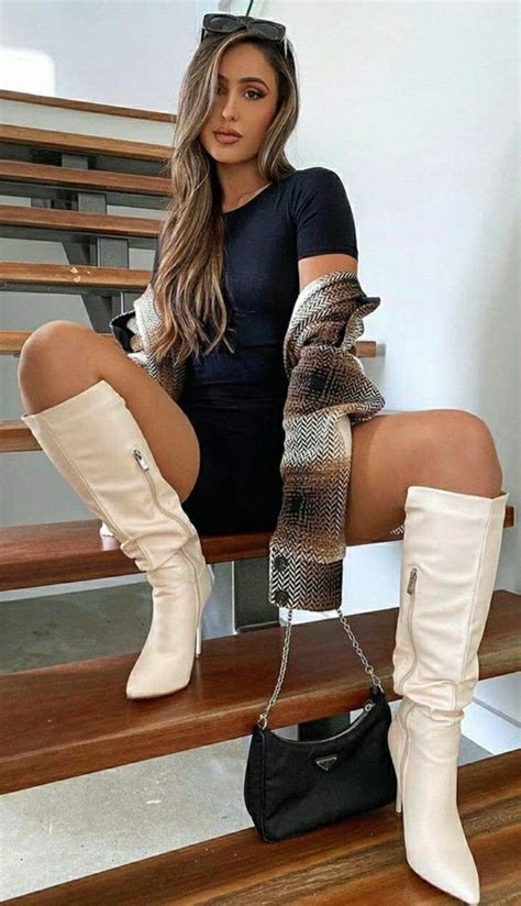 Pin By Fer Pancla On Look With Boots Miniskirt Short Jean For Maug