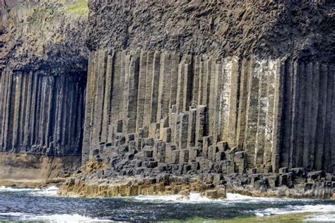 在fingals洞的玄武岩专栏在斯塔法岛小岛 库存图片 图片 包括有 海洋 赫布里底 地质 本质 137692801
