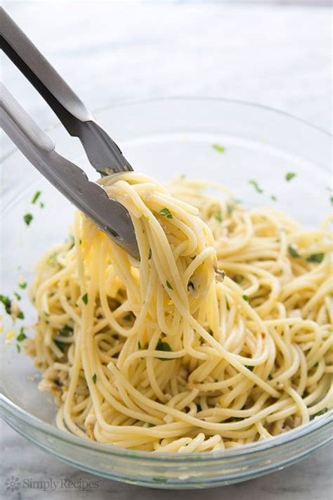 Spaghetti With Clams Recipe Clam Recipes Clam Pasta