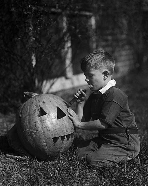 30 Best Vintage Halloween Decorations