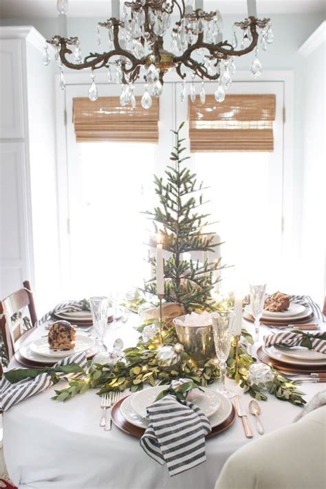 A Fresh Green Christmas Table | Christmas table decorations, Christmas