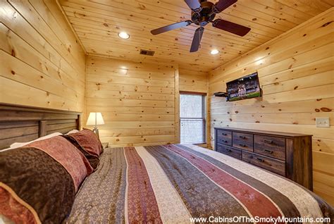 Gatlinburg Cabin A View For Two 2 Bedroom Sleeps 6