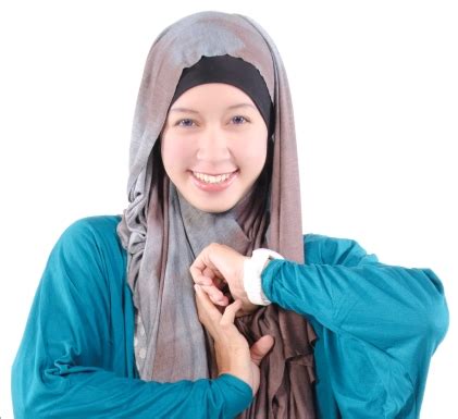Terbaru tante jilbab belajar mendesah desah | part 5. 30 Model Jilbab Yang Cocok Untuk Kepala Besar - Model ...
