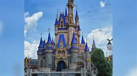 Travel News Walt Disney World Unveils Makeover Of Royal Cinderella