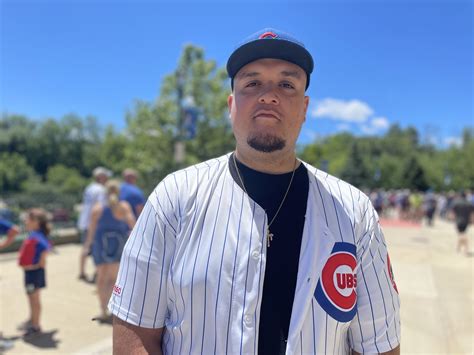 ‘Piles of people’: Fans recall escalator malfunction at AmFam Field