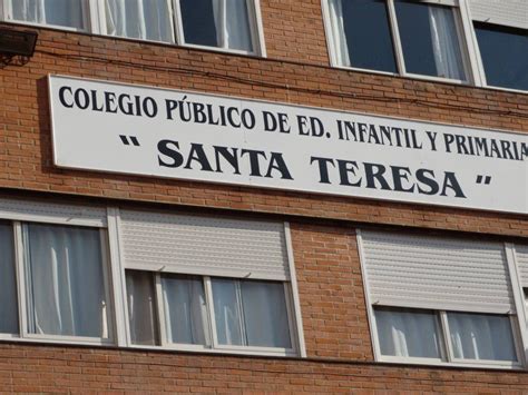 Aislados Dos Alumnos De Primaria Y Una Maestra En El Ceip Santa Teresa