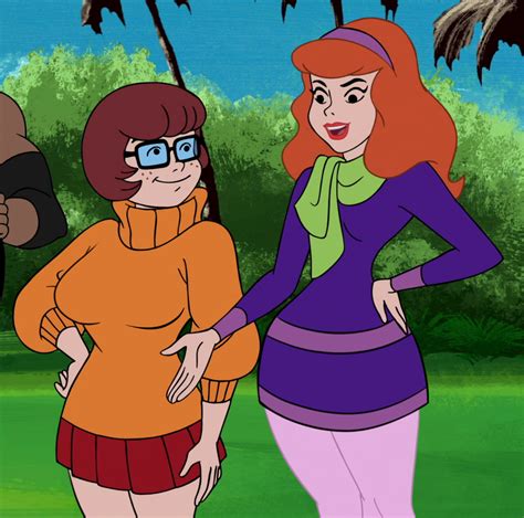 Pin By Pop Corn On Daphne X Velma Scooby Doo Images Scooby Doo Mystery Incorporated New