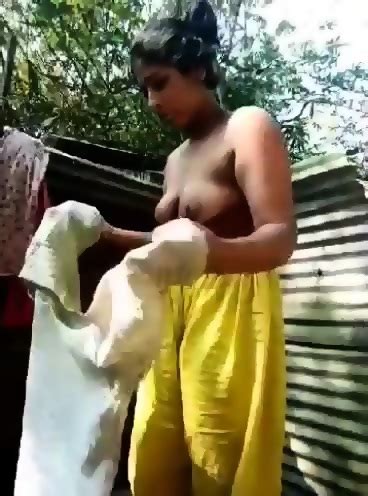 Bangladeshi Village Girl Nude Bathing Solo Selfie
