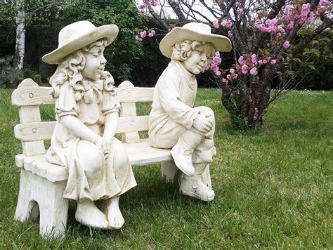 Statue Jardin Elle Donne Du Style à Votre Extérieur Jardindeco