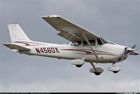 Cessna 172sp Skyhawk Untitled Aviation Photo 1608188