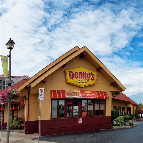 Dennys Restaurant Restaurants And Dining Niagara Falls Canada
