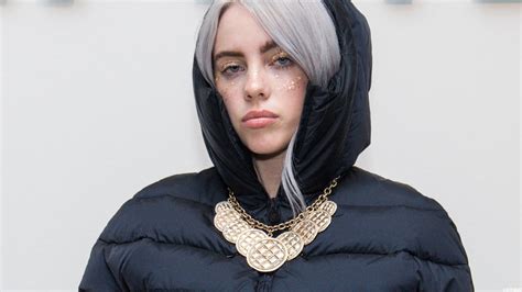 She first gained attention in 2015 when she uploaded the song ocean eyes to. Billie Eilish kündigt Livestream-Konzert an: Fans sind sauer