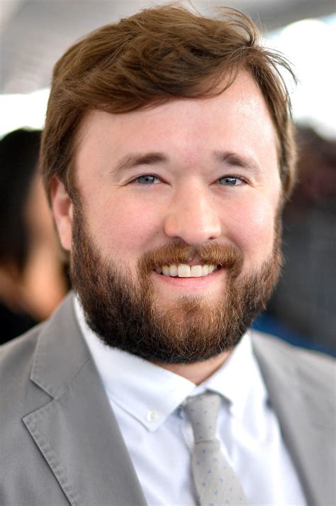 When he was four years old, haley joel osment had his picture taken by a stranger as he and his mother walked through the front doors of ikea. Haley Joel Osment Pictures and Photos | Fandango