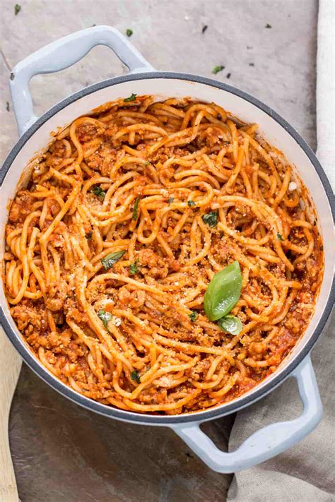 Easy Meaty Spaghetti Recipe Bolognese Valentinas Corner