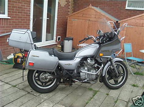 I am actually looking at similar bikes for some interstate riding.i want something nice and comfy for riding on the highway to work and back (45 miles each way) and those silverwings are. Honda GL500 Silver Wing | Classic Motorbikes