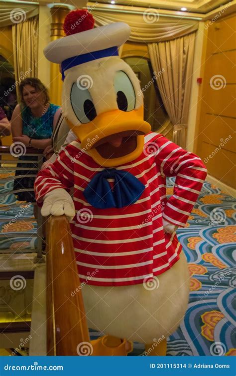 Donald Duck Editorial Stock Image Image Of Duck Meet 201115314