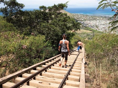 Koko Head Crater Hike Oʻahu Hawaiʻi 2024