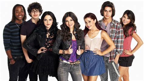 Heres What Nickelodeons ‘victorious Cast Looks Like Now