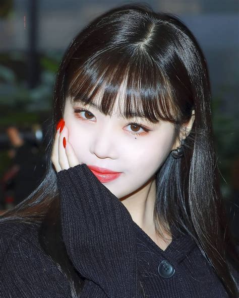G I DLE SOOJIN 수진 on Instagram Look at this beauty 190322 HQ
