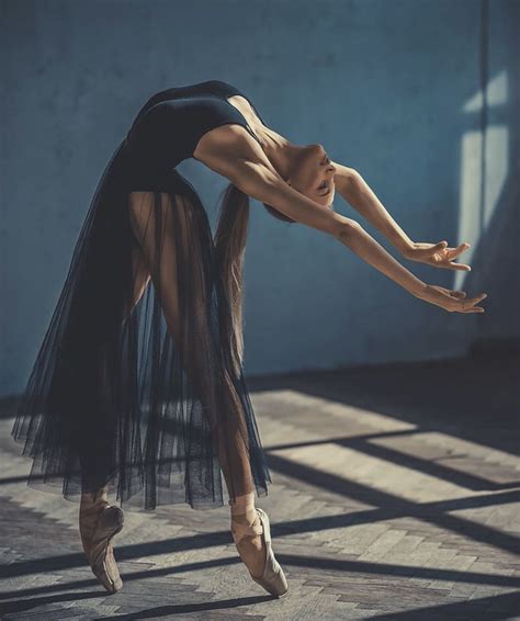 Pin By Lauren Marin On Amazing Things Dance Photography Poses Ballet