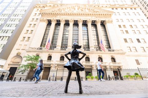 This reddit marketing post has a pretty long introduction. Why Are U.S. Stock Markets Booming When Everything Is So ...