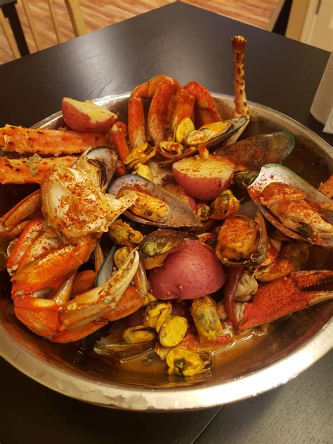 [Homemade] My most recent cajun seafood boil : food