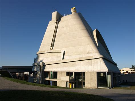 Iglesia De Saint Pierre Le Corbusier Firminy 2010